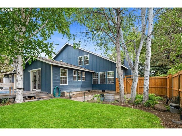 3597 Sw 32nd St, Redmond, OR 97756