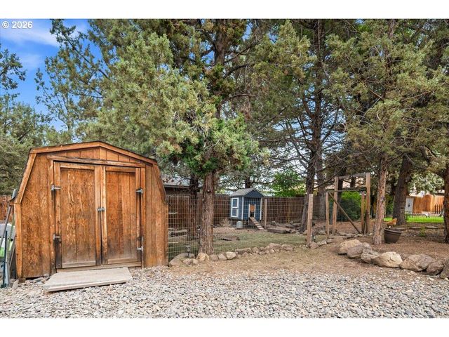 3597 Sw 32nd St, Redmond, OR 97756