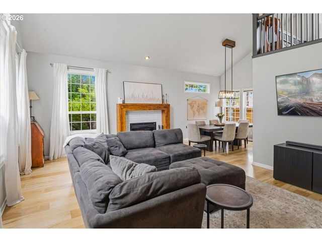 3597 Sw 32nd St, Redmond, OR 97756