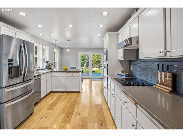 3597 Sw 32nd St, Redmond, OR 97756