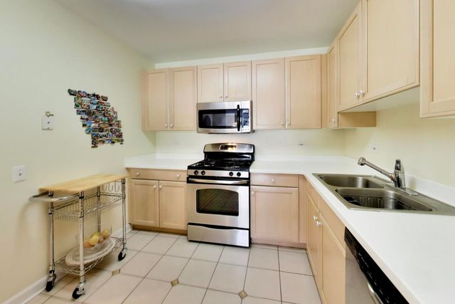 1107 Greenleaf Avenue 3G, Wilmette, IL 60091