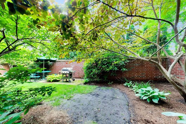 1107 Greenleaf Avenue 3G, Wilmette, IL 60091