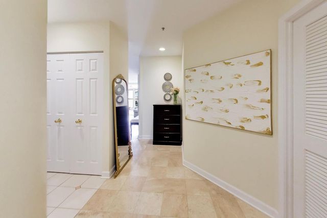 1107 Greenleaf Avenue 3G, Wilmette, IL 60091