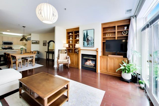 1107 Greenleaf Avenue 3G, Wilmette, IL 60091