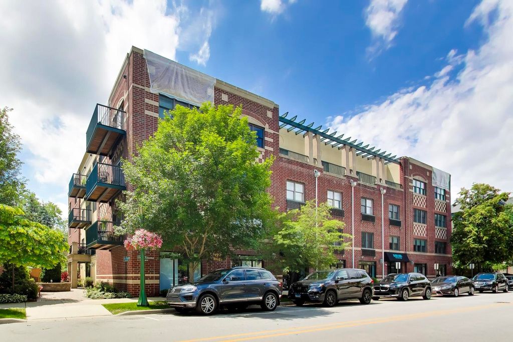 1107 Greenleaf Avenue 3G, Wilmette, IL 60091