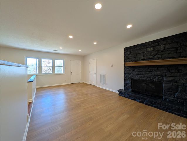 945 Summers Road, Valdese, NC 28690
