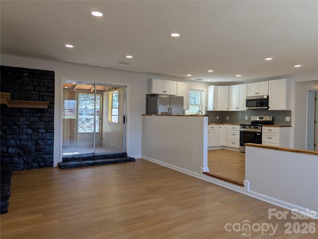 945 Summers Road, Valdese, NC 28690