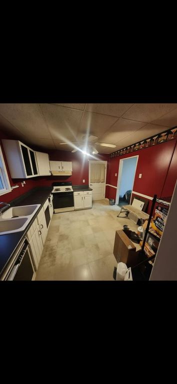 Image 10 of property listing at 620 E Noleman Street, Centralia, IL 62801