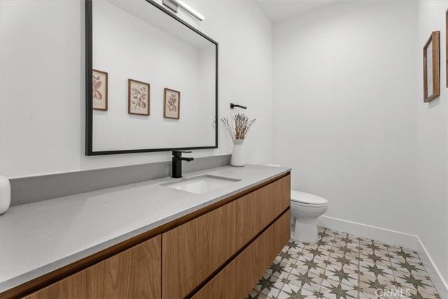 4322 N SERENE Place, Studio City, CA 91604