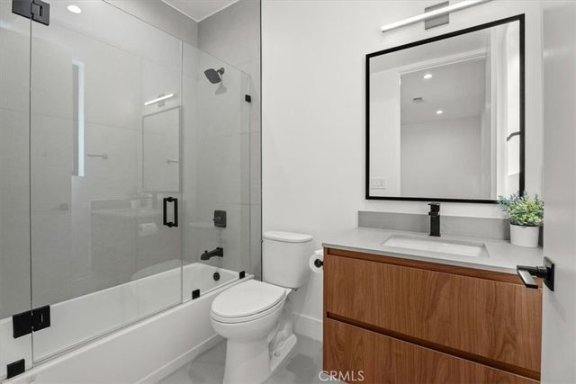 4322 N SERENE Place, Studio City, CA 91604