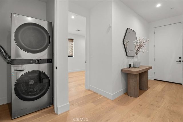 4322 N SERENE Place, Studio City, CA 91604