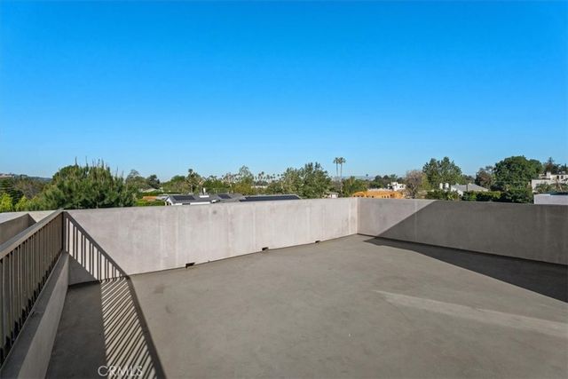 4322 N SERENE Place, Studio City, CA 91604