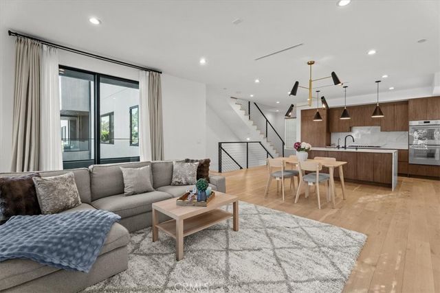 4322 N SERENE Place, Studio City, CA 91604