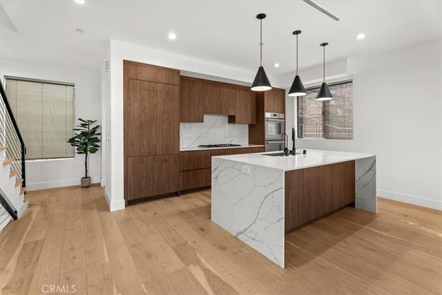 4322 N SERENE Place, Studio City, CA 91604