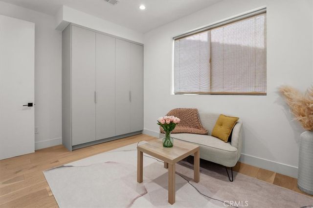 4322 N SERENE Place, Studio City, CA 91604