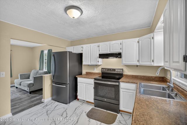 3216 Young Avenue, Lansing, MI 48906