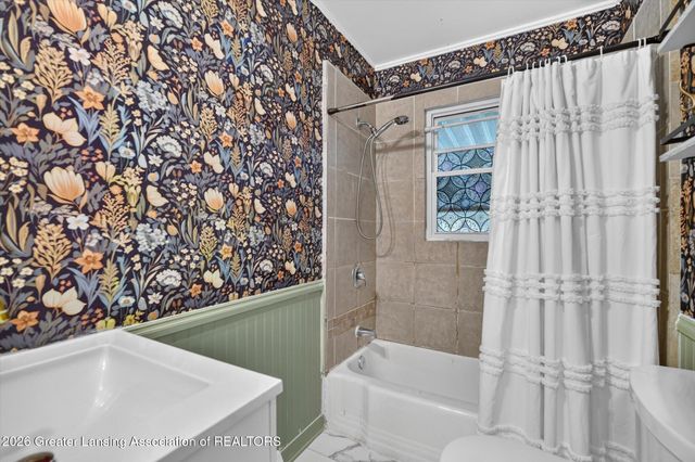 3216 Young Avenue, Lansing, MI 48906