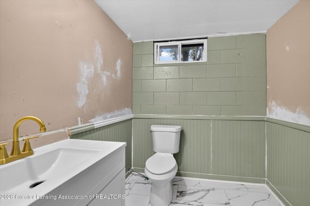 3216 Young Avenue, Lansing, MI 48906