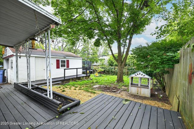 3216 Young Avenue, Lansing, MI 48906