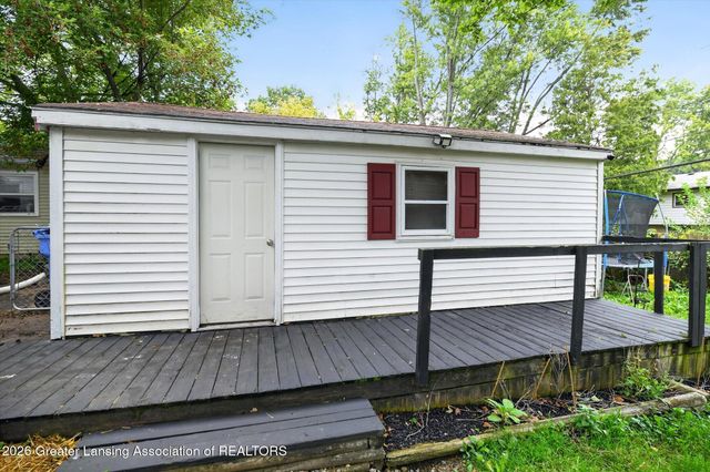 3216 Young Avenue, Lansing, MI 48906