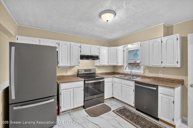 3216 Young Avenue, Lansing, MI 48906