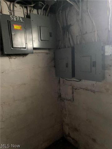 587 Tod Lane, Youngstown, OH 44504