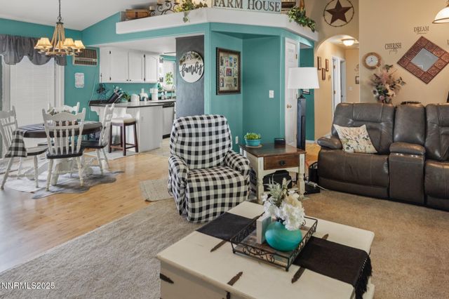 1405 Buckboard Way, Fernley, NV 89408