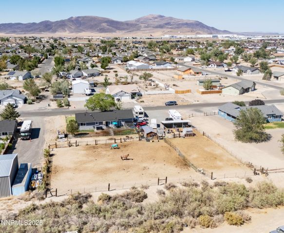 1405 Buckboard Way, Fernley, NV 89408