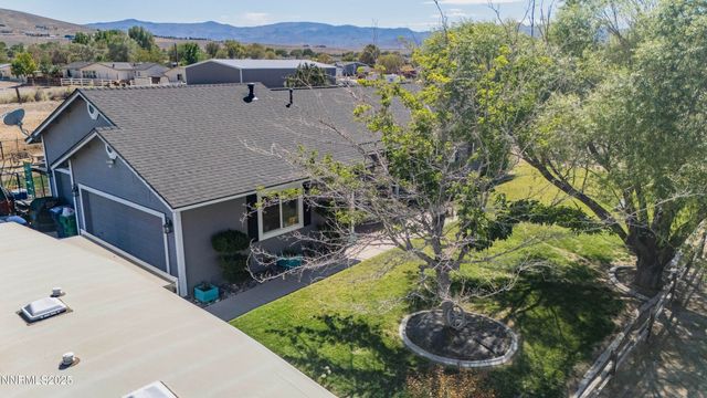 1405 Buckboard Way, Fernley, NV 89408