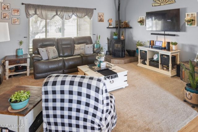 1405 Buckboard Way, Fernley, NV 89408