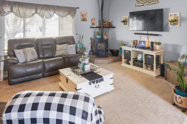 1405 Buckboard Way, Fernley, NV 89408