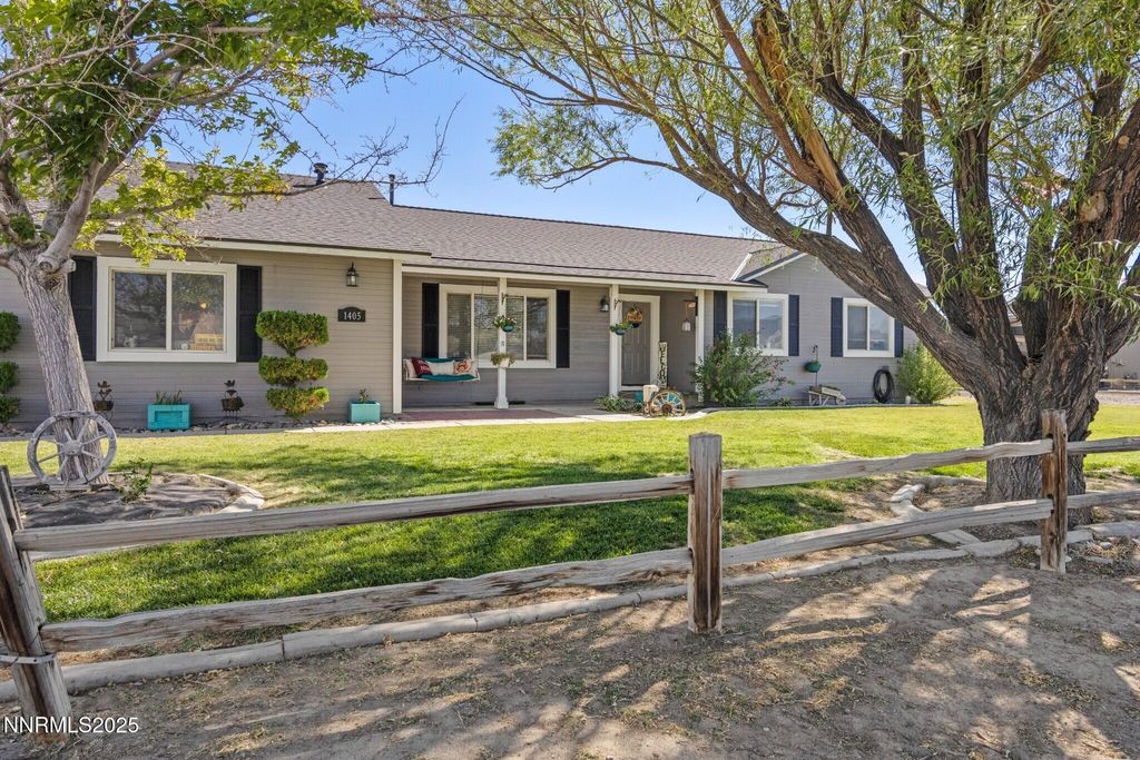 1405 Buckboard Way, Fernley, NV 89408