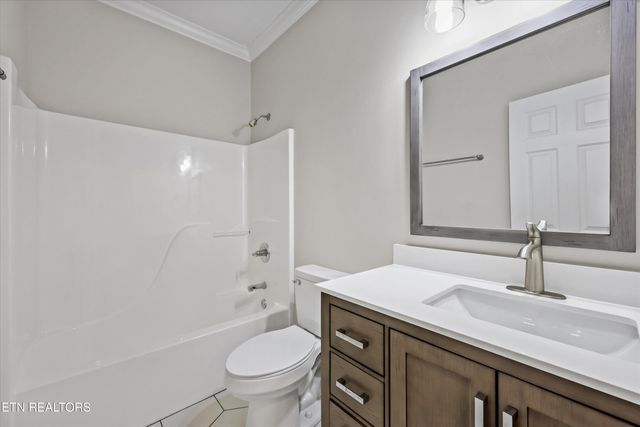 8950 Isherwood Lane, Knoxville, TN 37922