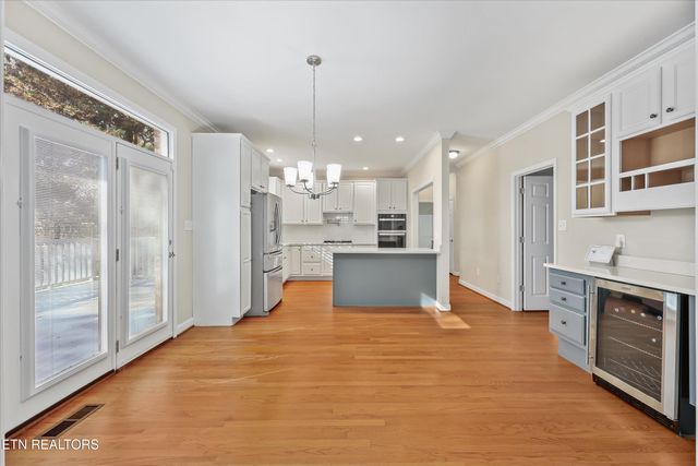 8950 Isherwood Lane, Knoxville, TN 37922