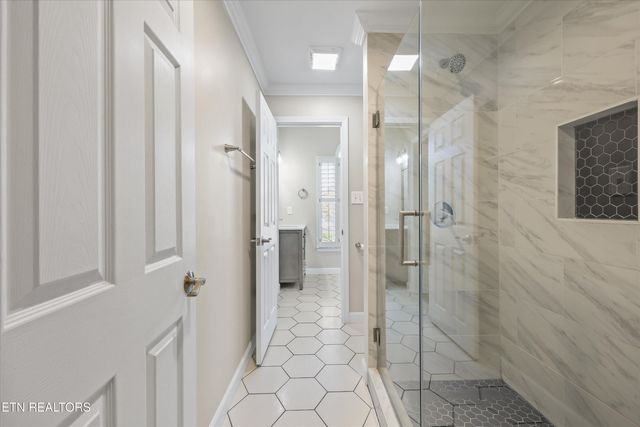 8950 Isherwood Lane, Knoxville, TN 37922