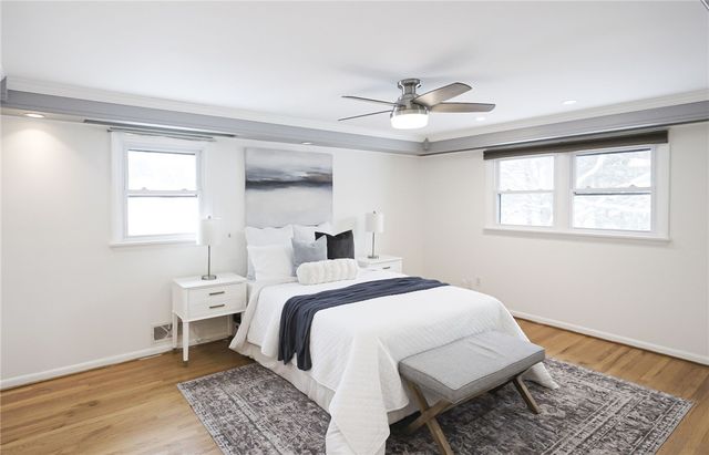 10 Crandon Way, Brighton, NY 14618