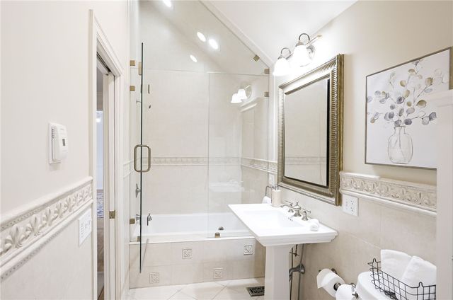 10 Crandon Way, Brighton, NY 14618