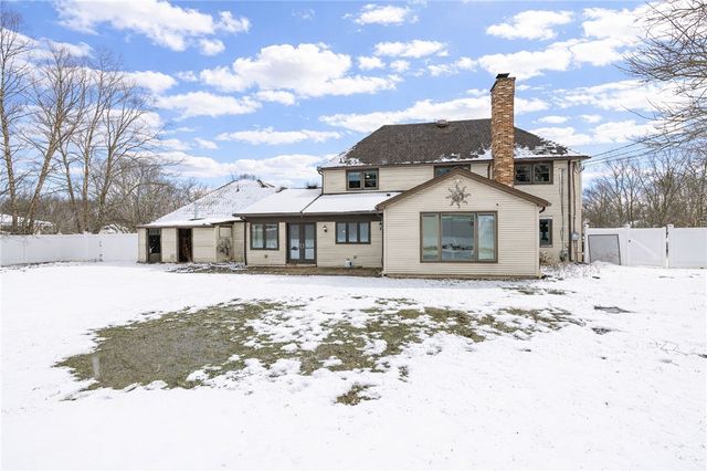 10 Crandon Way, Brighton, NY 14618