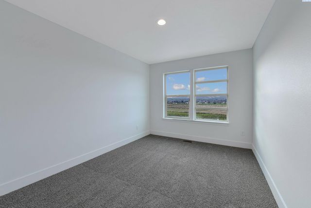 4537 Road 114, Pasco, WA 99301