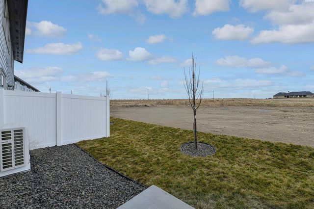 4537 Road 114, Pasco, WA 99301