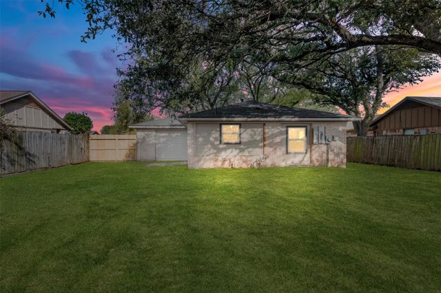 1310 Kenwick Place, Pasadena, TX 77504