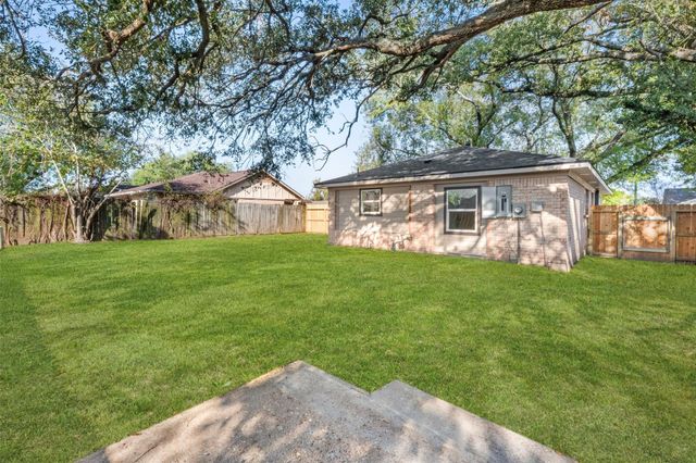 1310 Kenwick Place, Pasadena, TX 77504