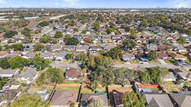 1310 Kenwick Place, Pasadena, TX 77504