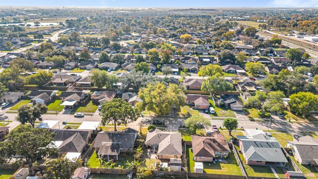 1310 Kenwick Place, Pasadena, TX 77504