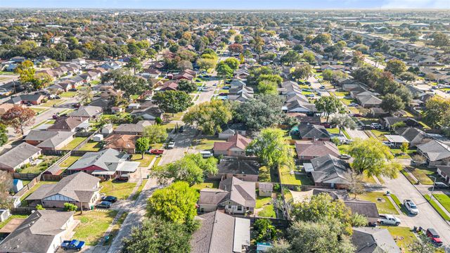 1310 Kenwick Place, Pasadena, TX 77504