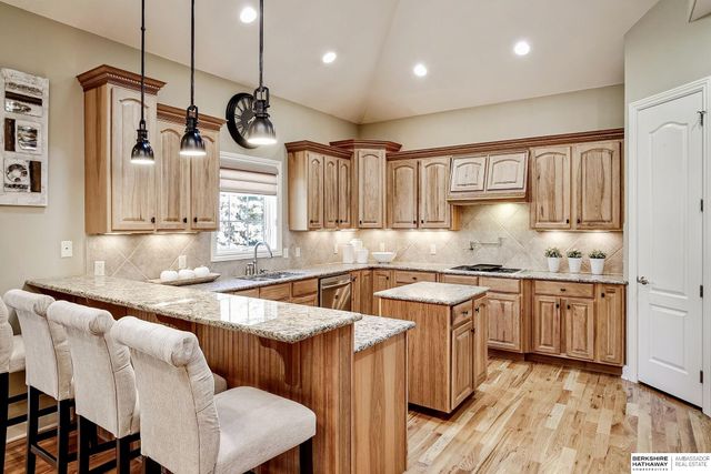 1412 N 134th Circle, Omaha, NE 68154