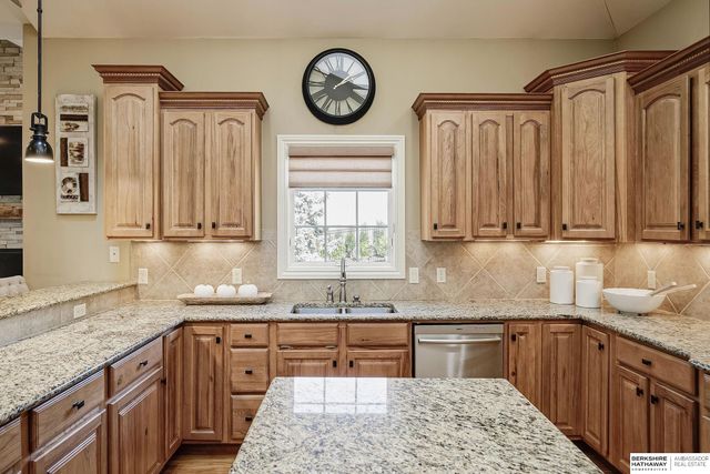 1412 N 134th Circle, Omaha, NE 68154