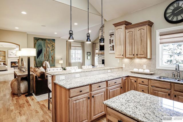 1412 N 134th Circle, Omaha, NE 68154