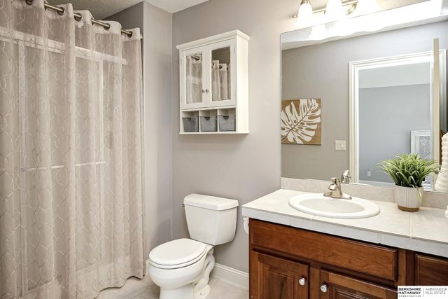 1412 N 134th Circle, Omaha, NE 68154