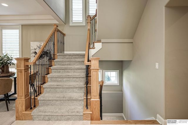 1412 N 134th Circle, Omaha, NE 68154